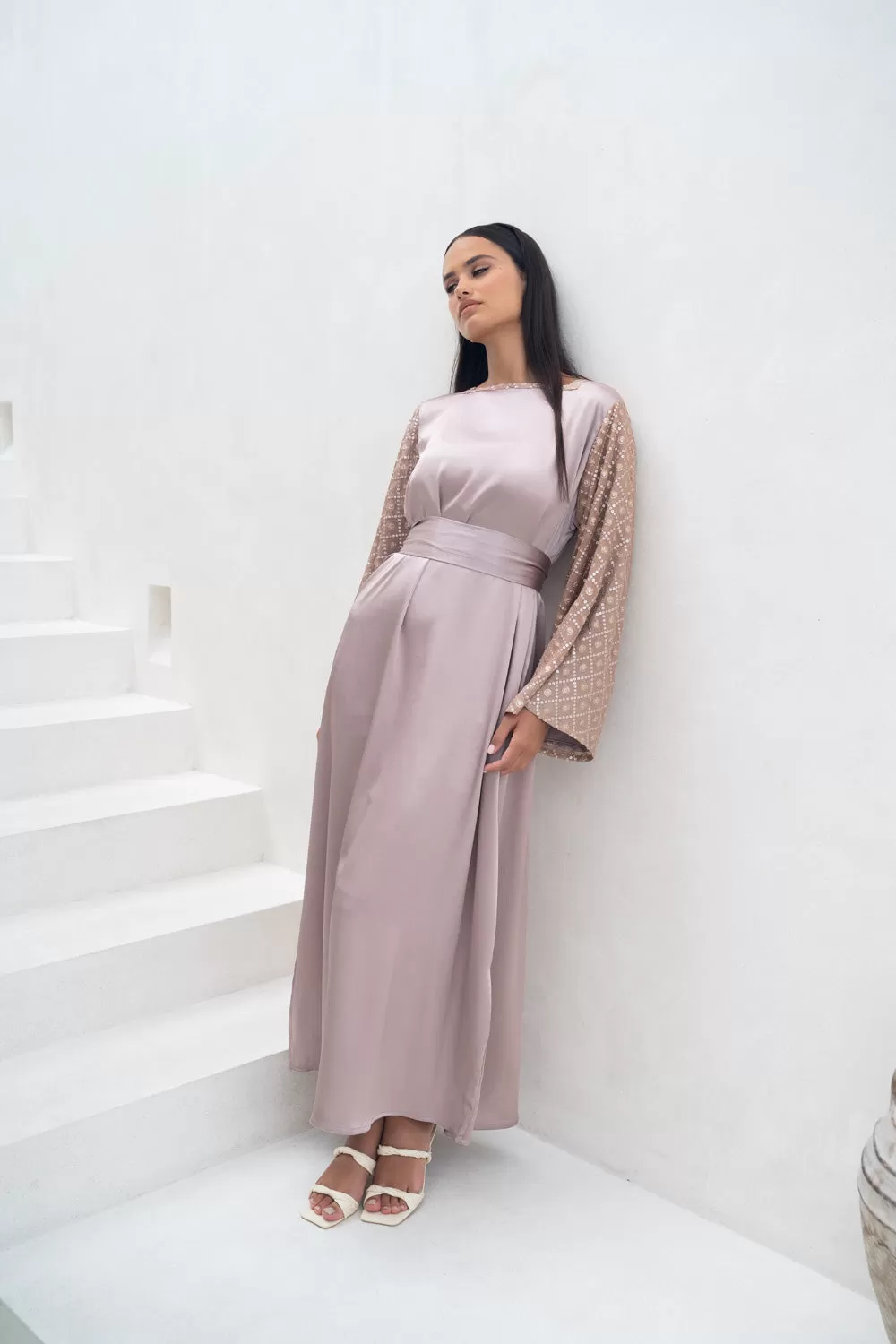 Blushing Harmony Abaya