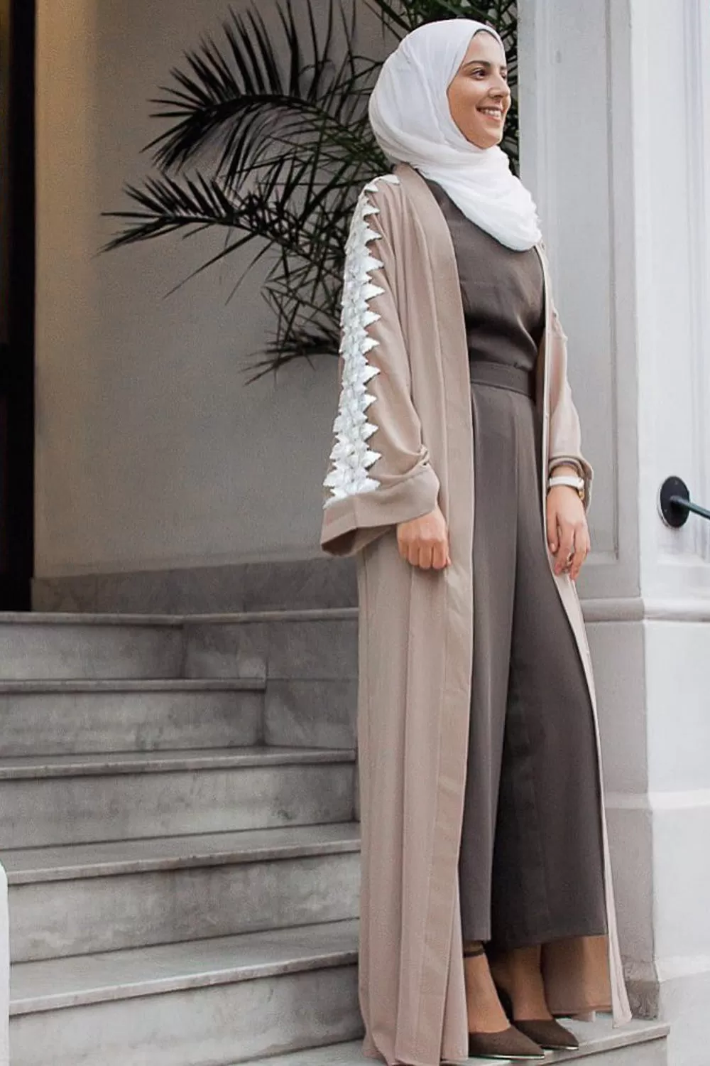 Chichek Abaya Beige