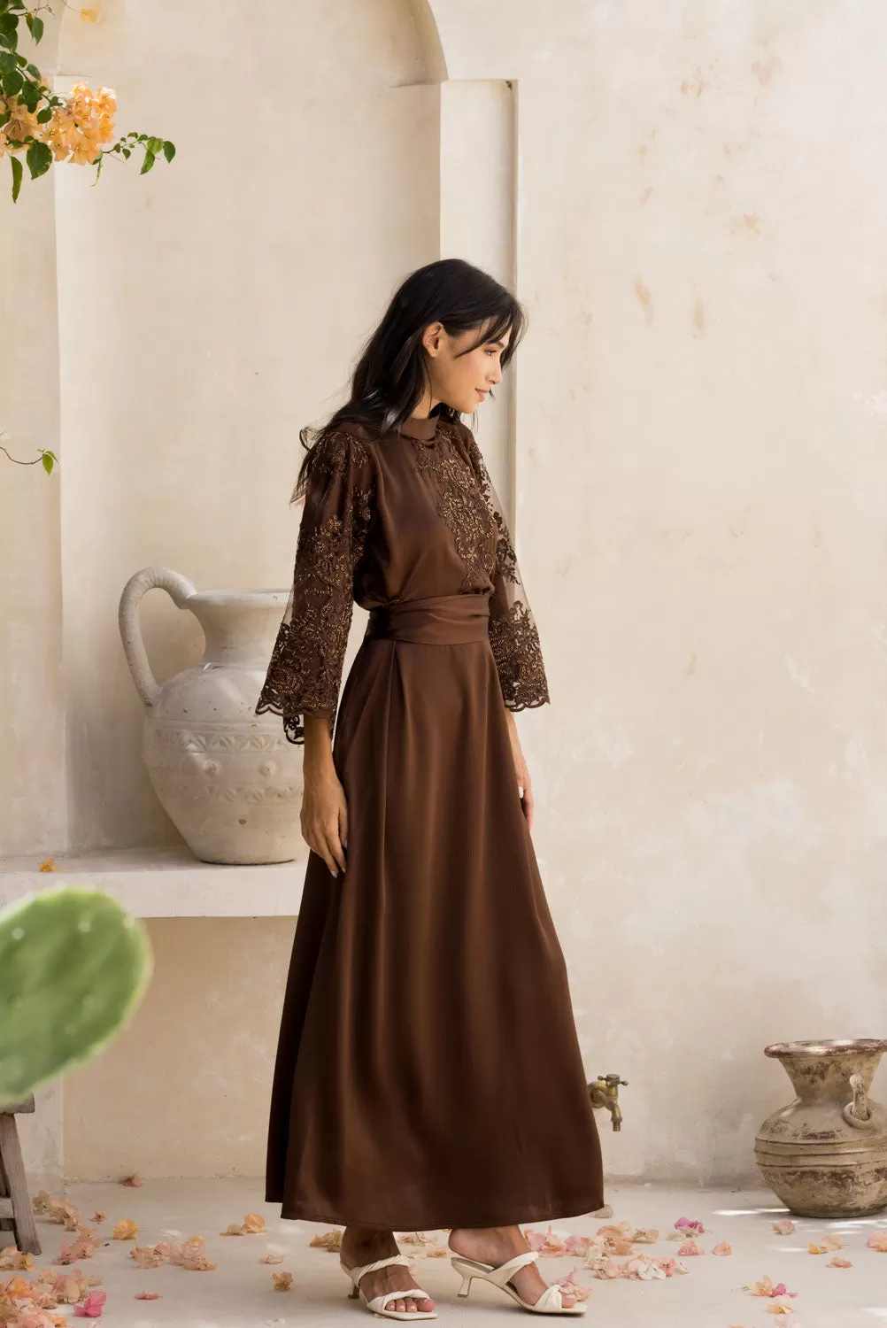 Cinnamon Blooms abaya