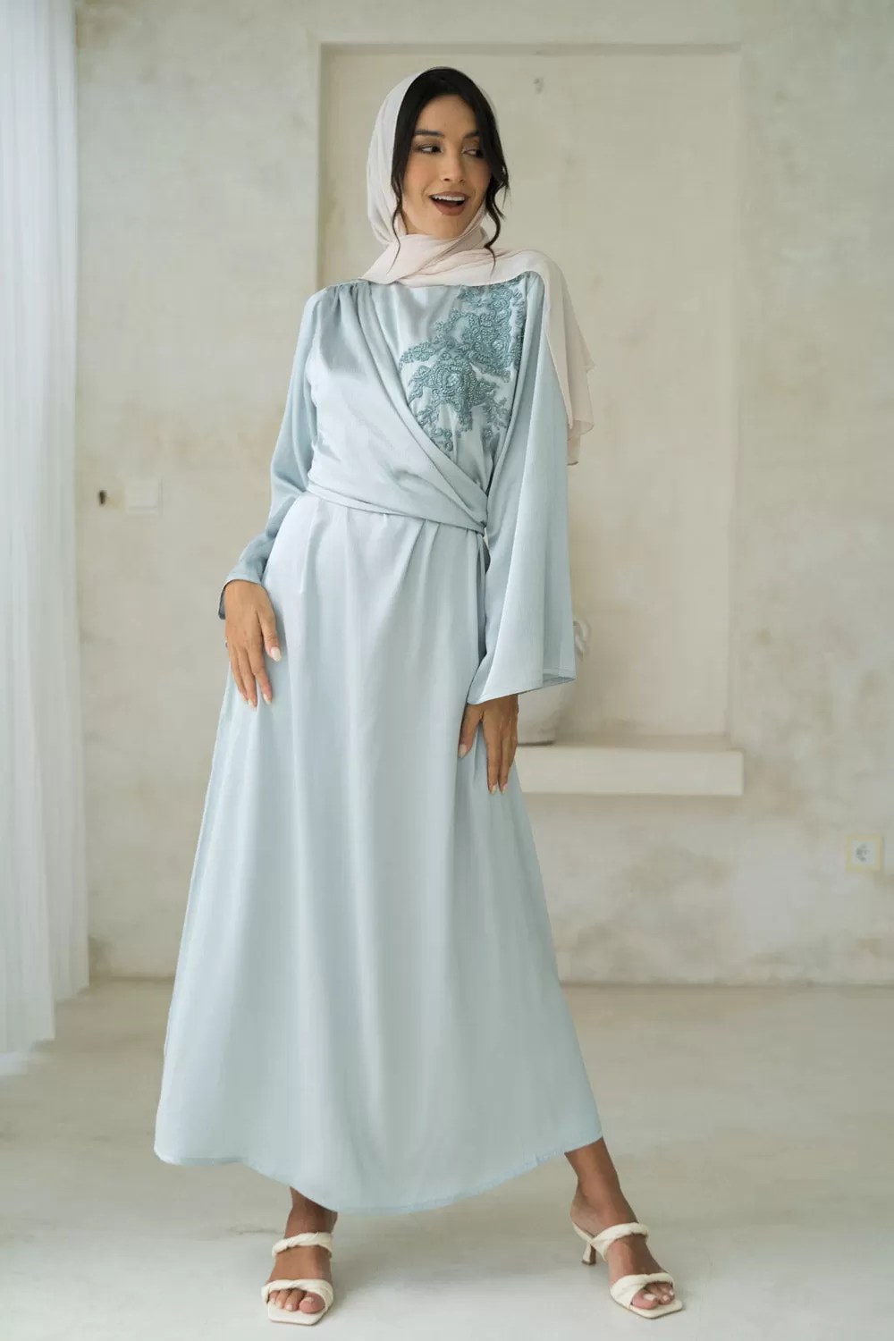 Cross Mist Abaya