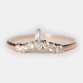 Diamond Curved Ring Thalita