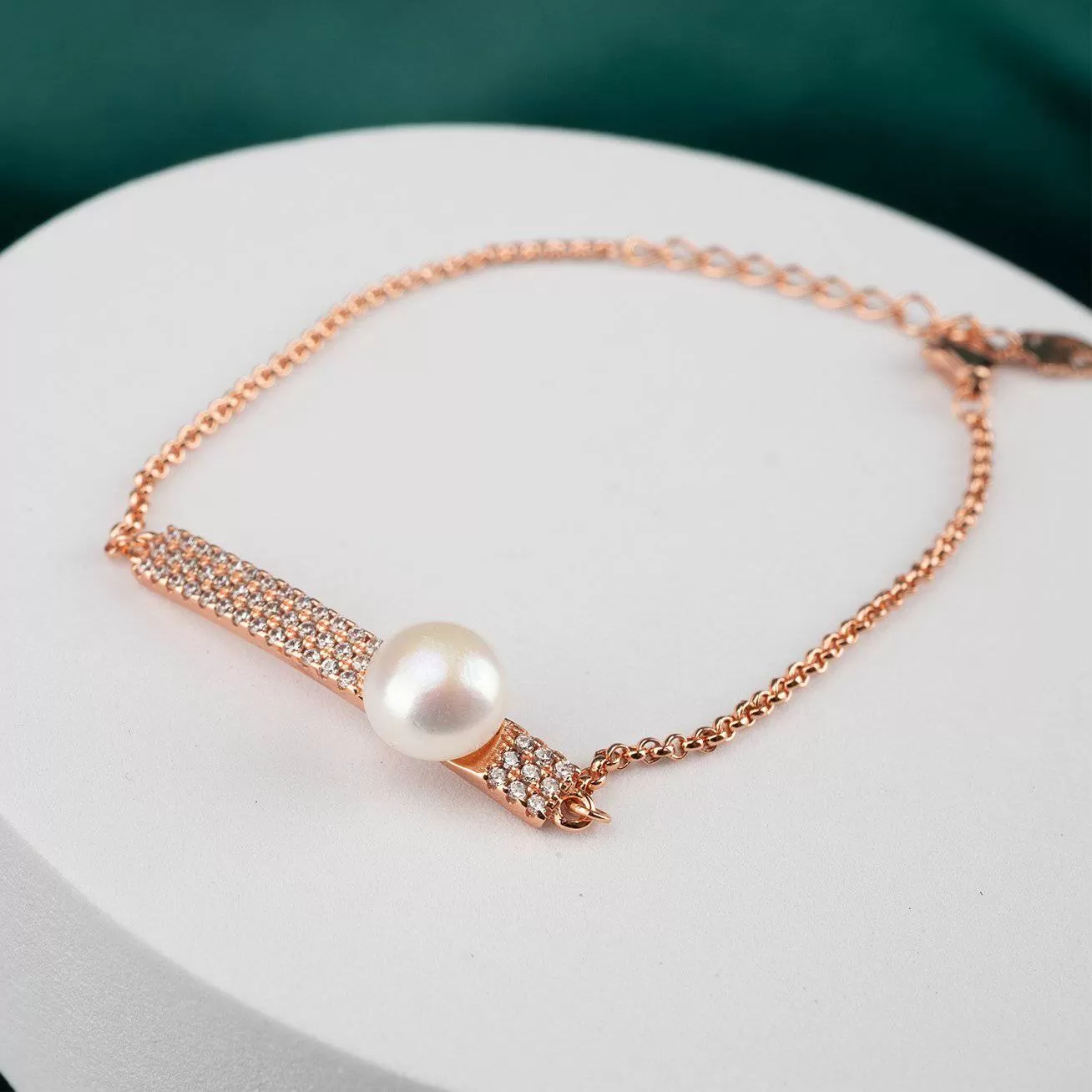 Elegant Freshwater Pearl Bracelet WB00024