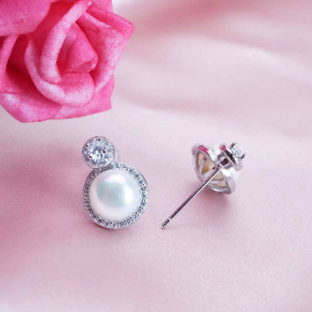 Elegant Freshwater Pearl Earrings WE00093