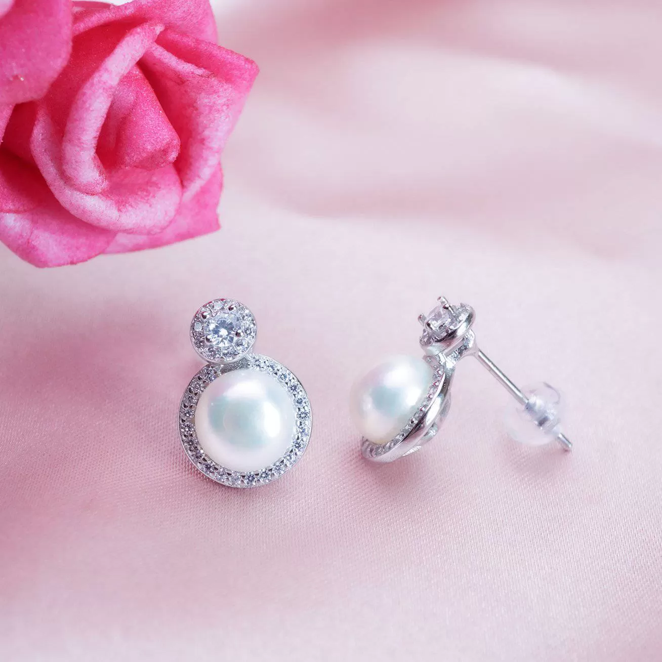 Elegant Freshwater Pearl Earrings WE00093