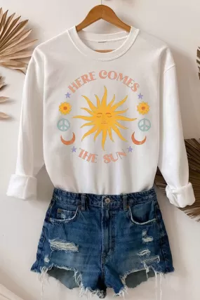 HERE COMES THE SUN GRAPHIC SWEATSHIRT