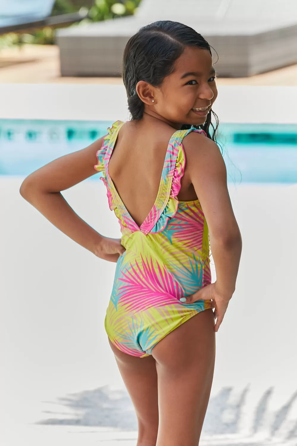 Marina West Swim High Tide Einteiler in Multi Palms Mutter-Tochter-Bademode