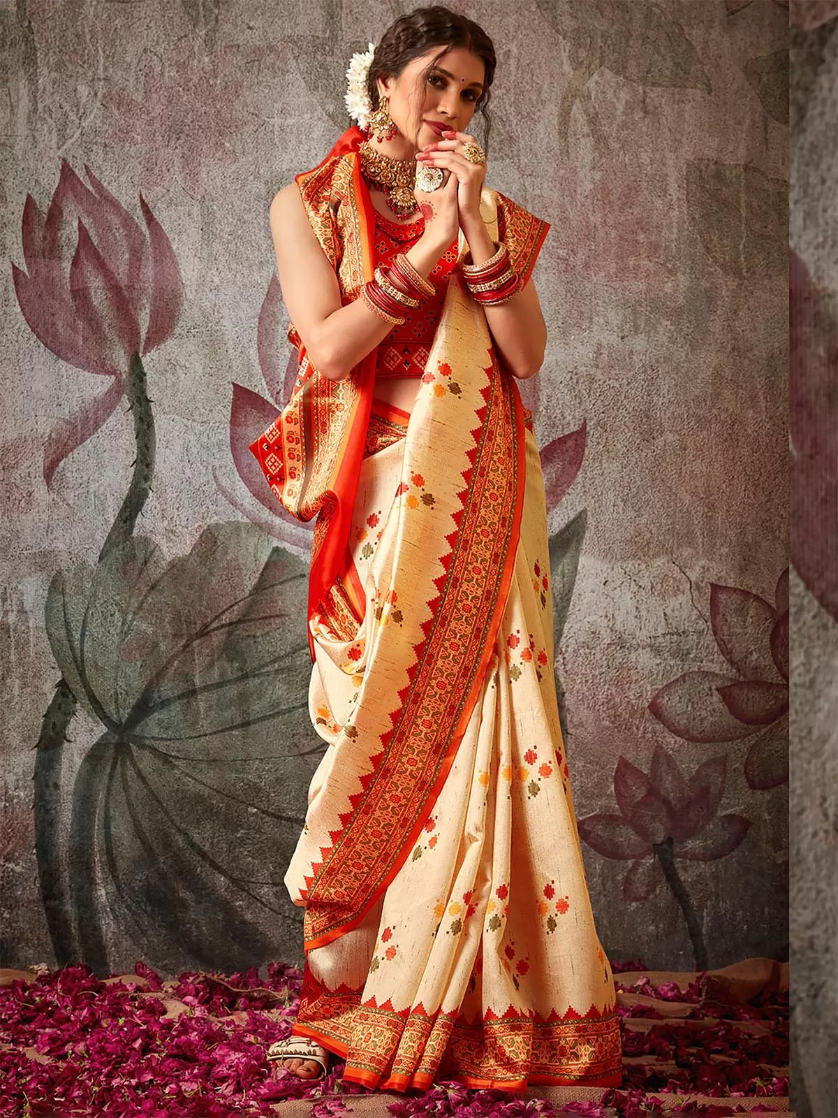 Odette Women Silk Blend Apricot And Red Printed Designer Saree With Unstitched Blouse