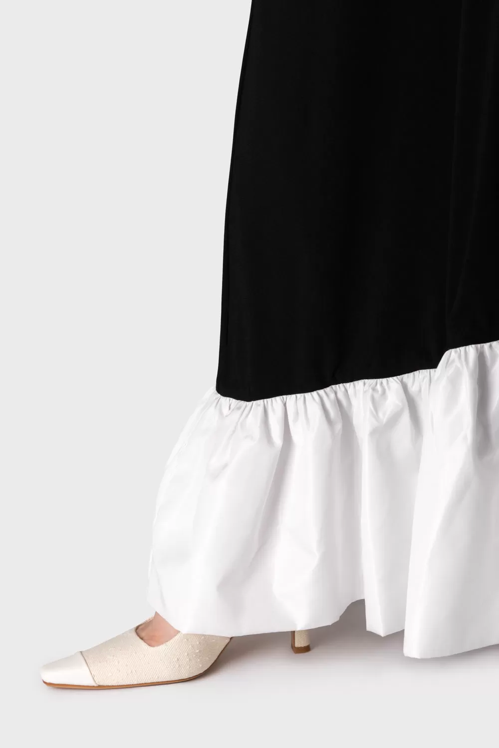 Peplum Black White Abaya