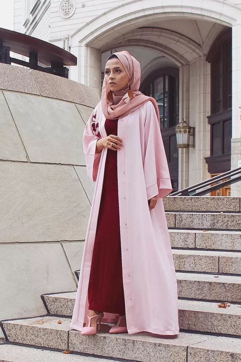 Poppy Abaya