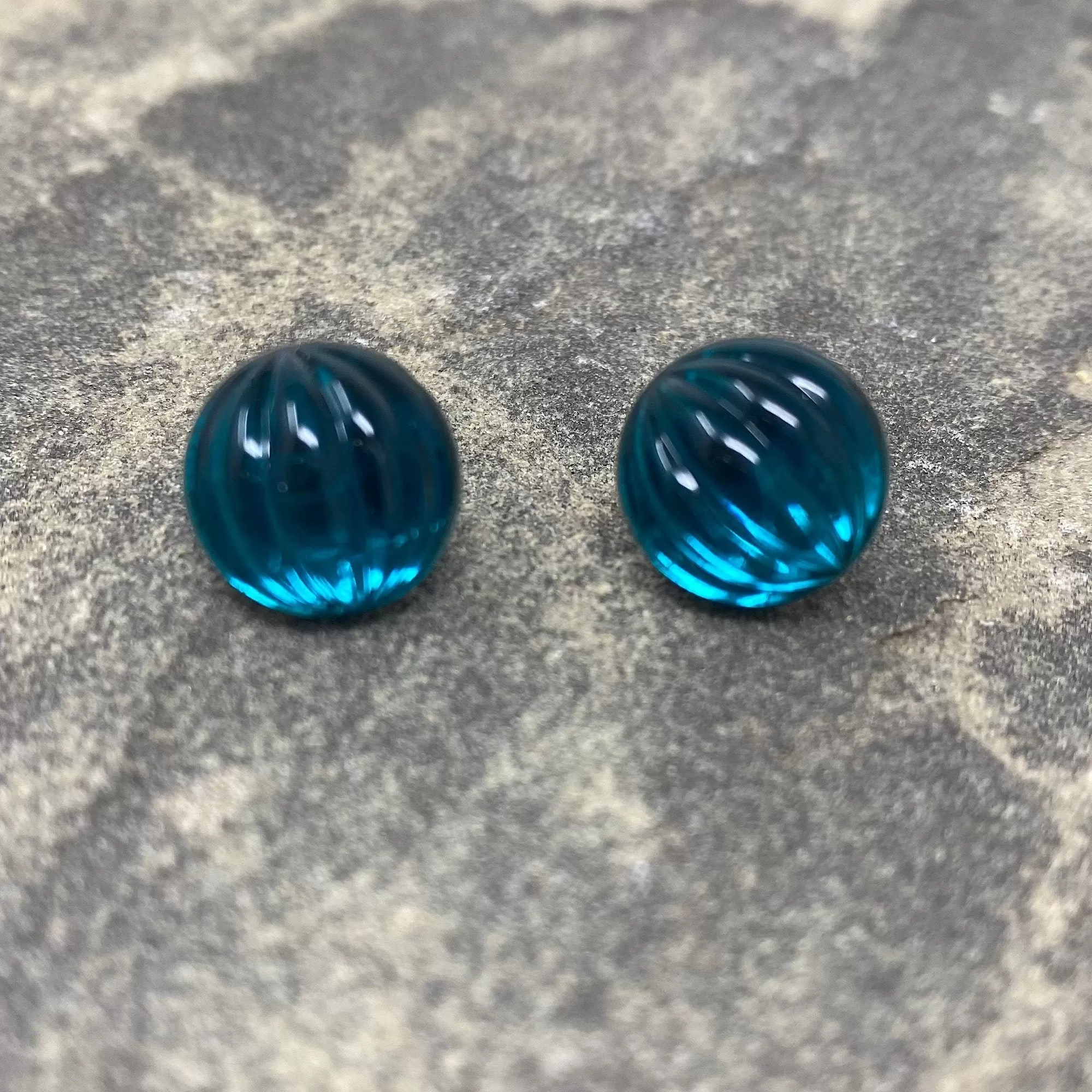 RONA ridged indicolite studs