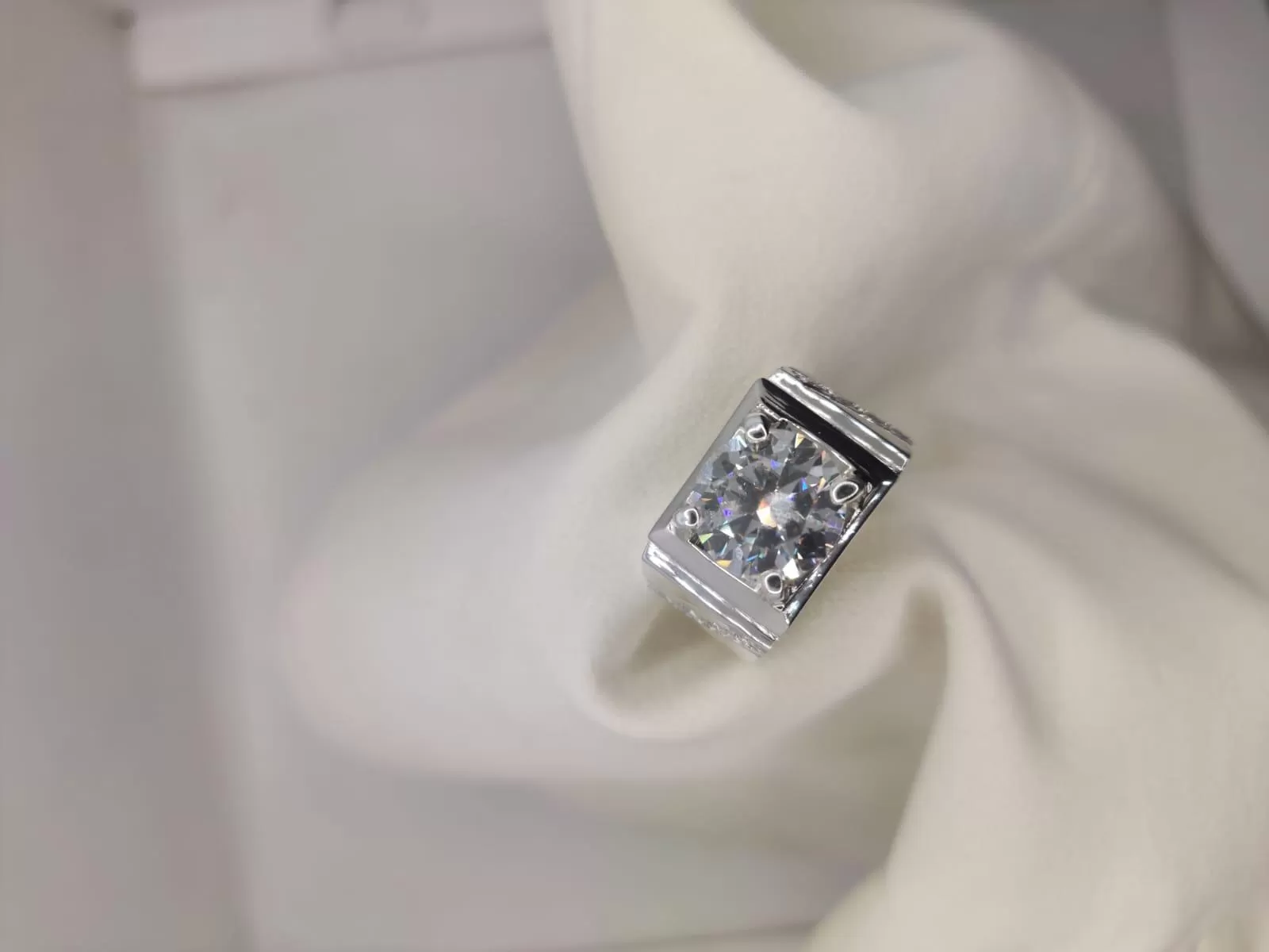 RSR-197: Authentic Moissanite Diamond Ring