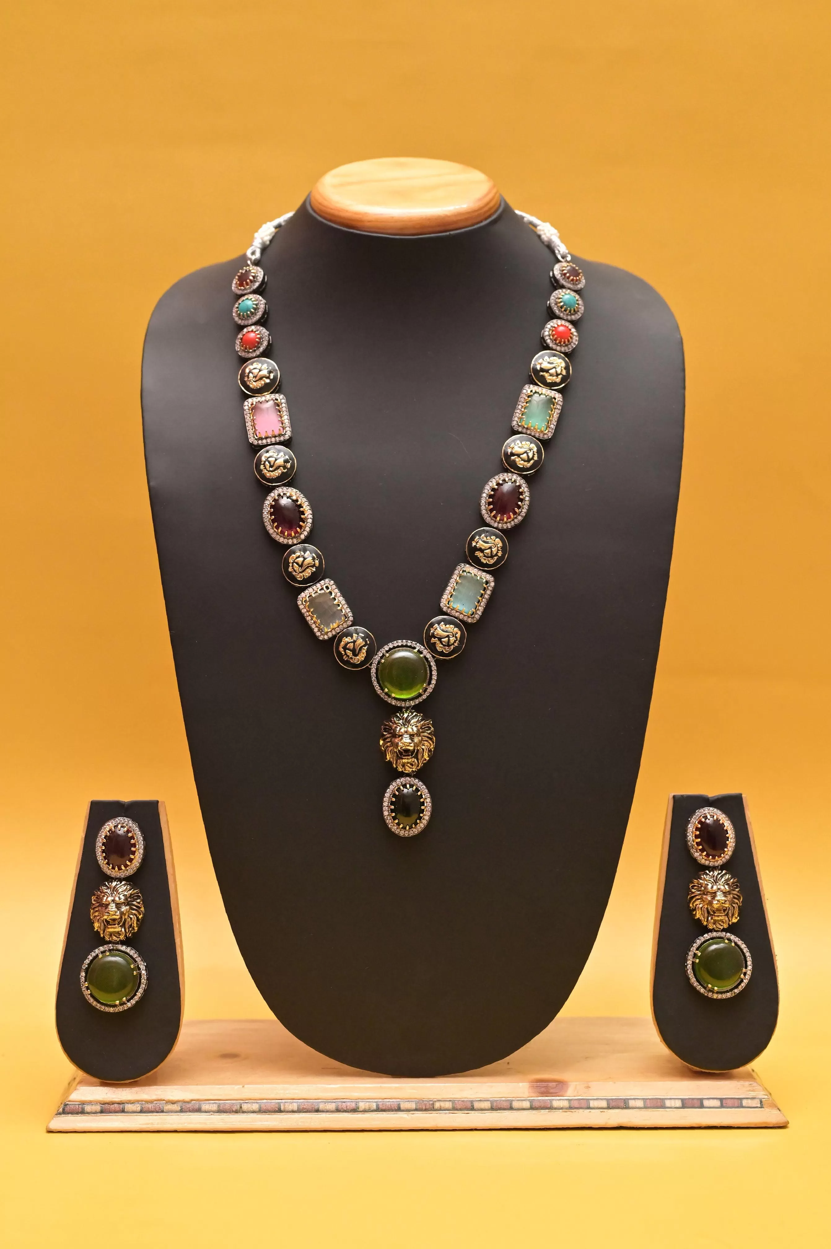 Sabyasachi Inspired Monalisa Stone Collar Necklace Set