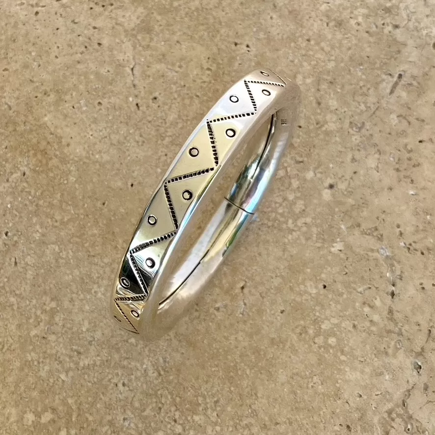 Silver Kutchi Hollow Bangle