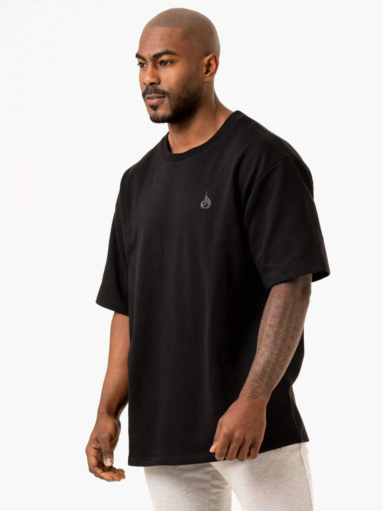 Throwback Oversized Fleece T-Shirt - Black