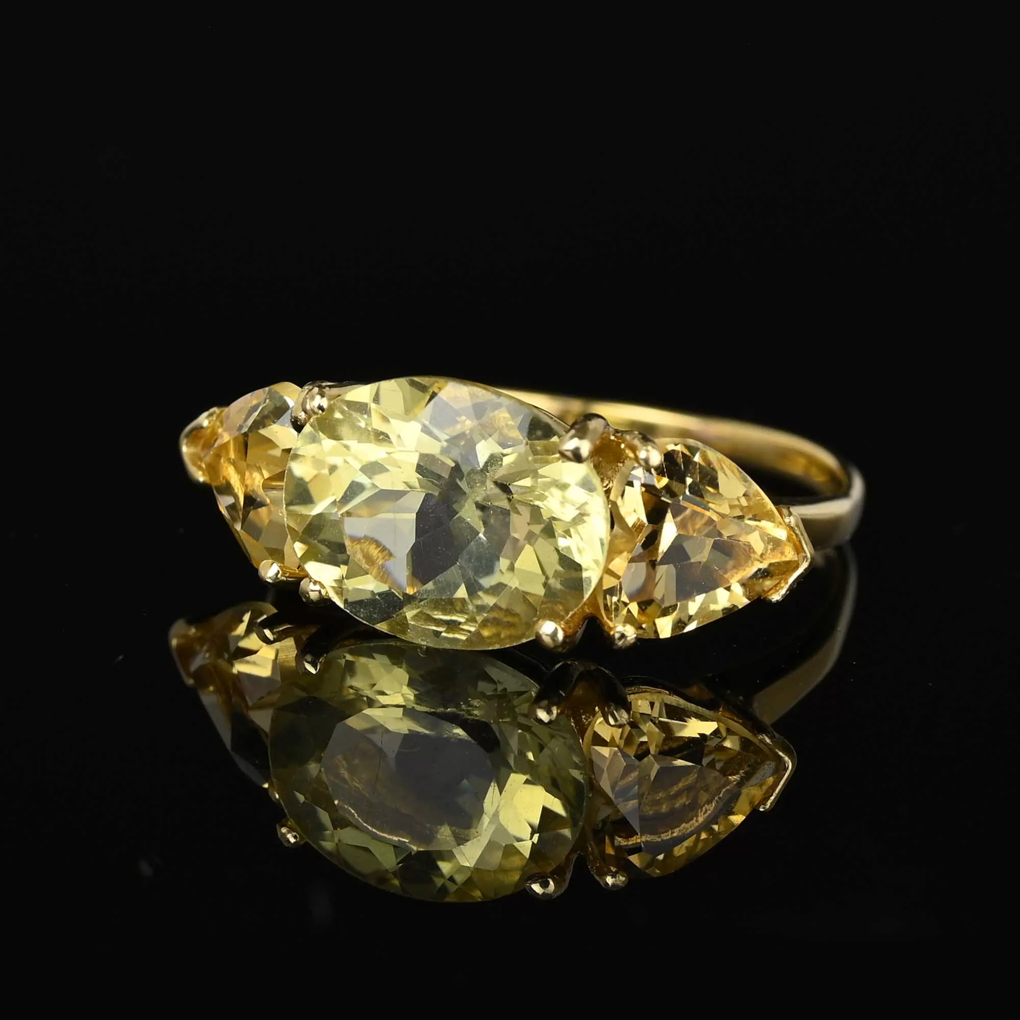 Vintage 14K Gold Heart Lemon Citrine Ring