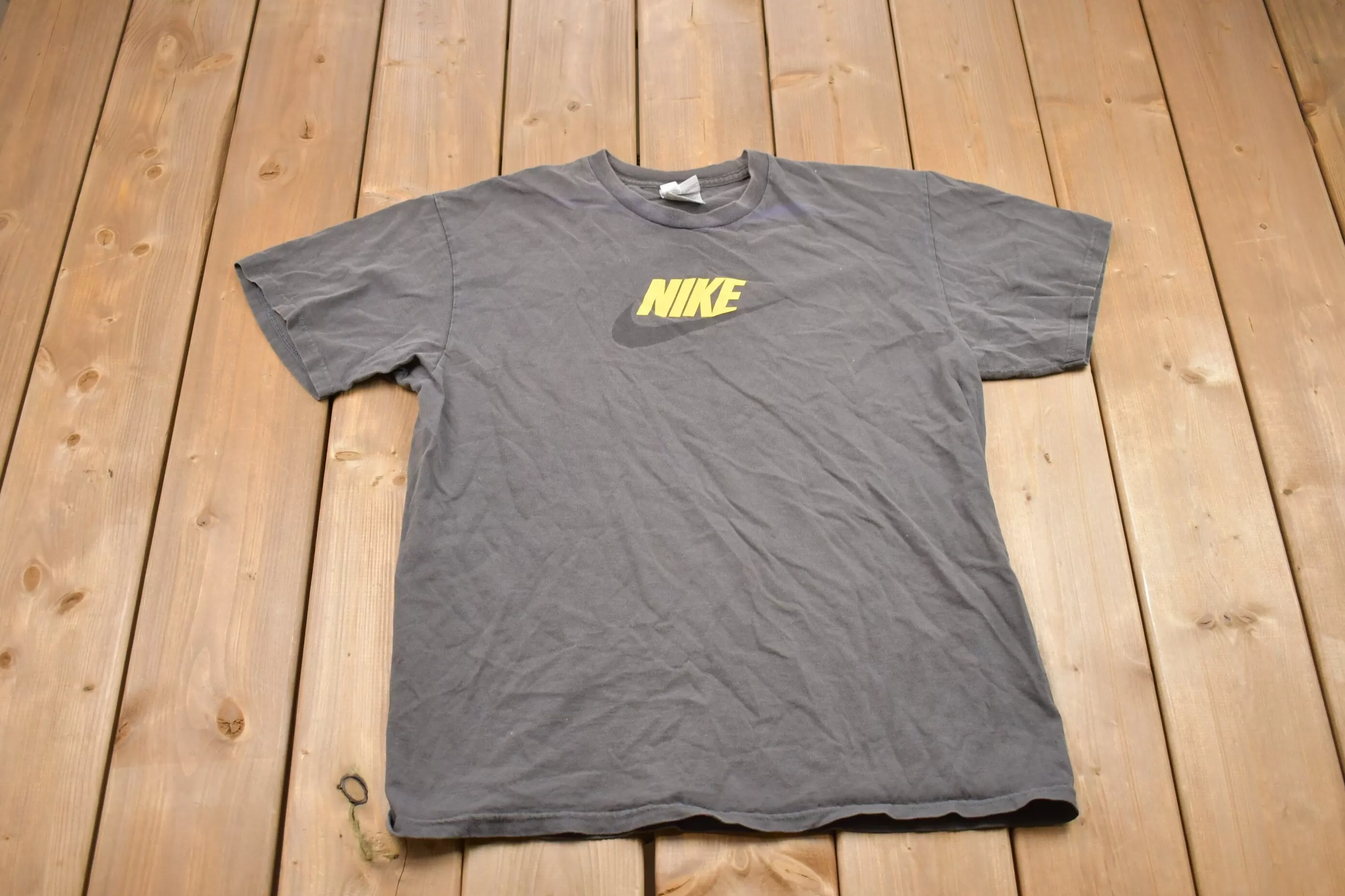 Vintage 1990s Nike Logo T-Shirt / 90s / Streetwear / Vintage Athleisure / Brand and Logo / Single Stitch / Made In USA